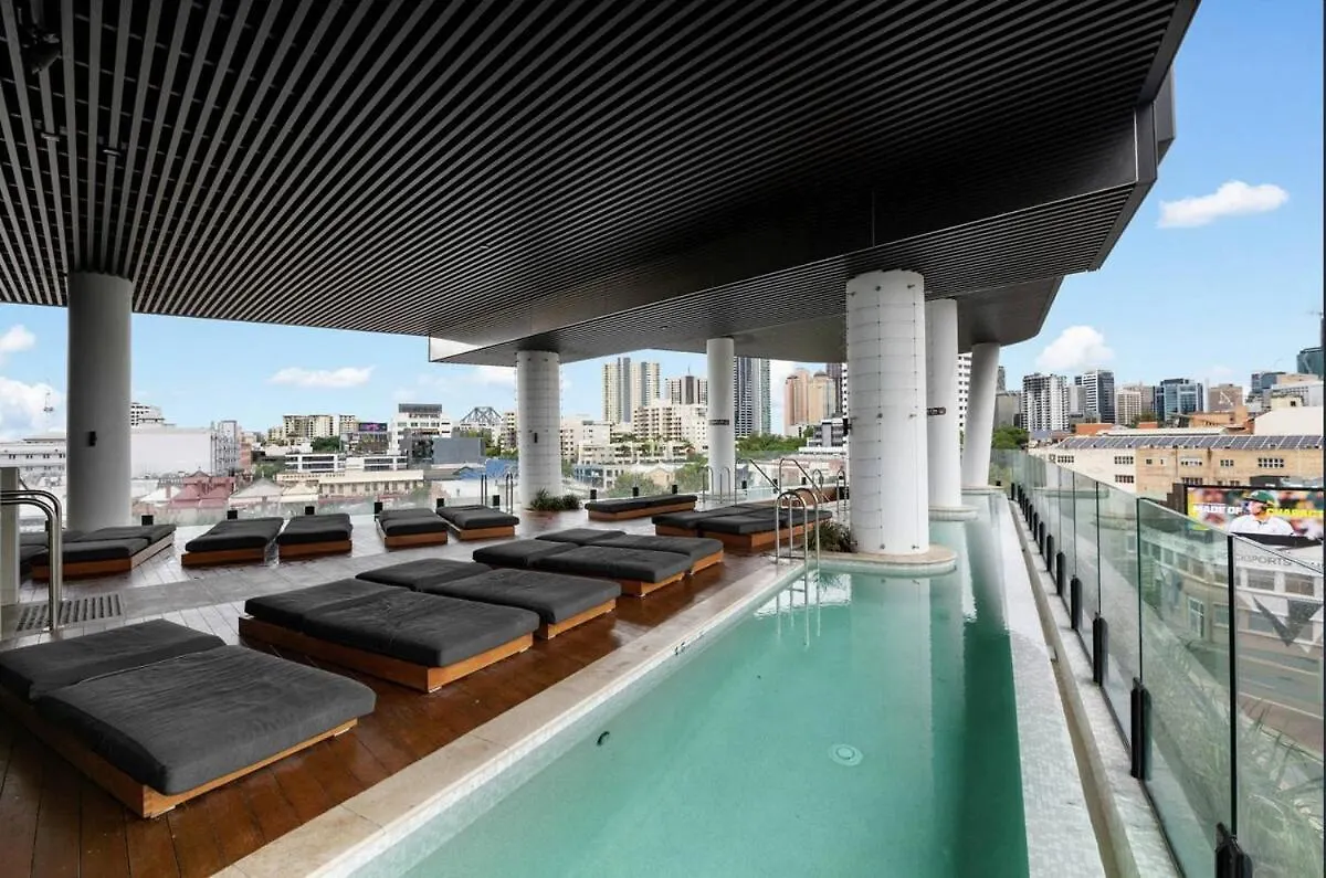 Luxury Skyview Best Location Brisbane